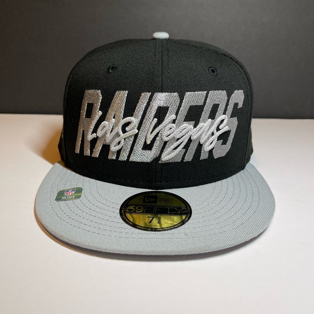 Las Vegas Raiders hat Size 7 5/8